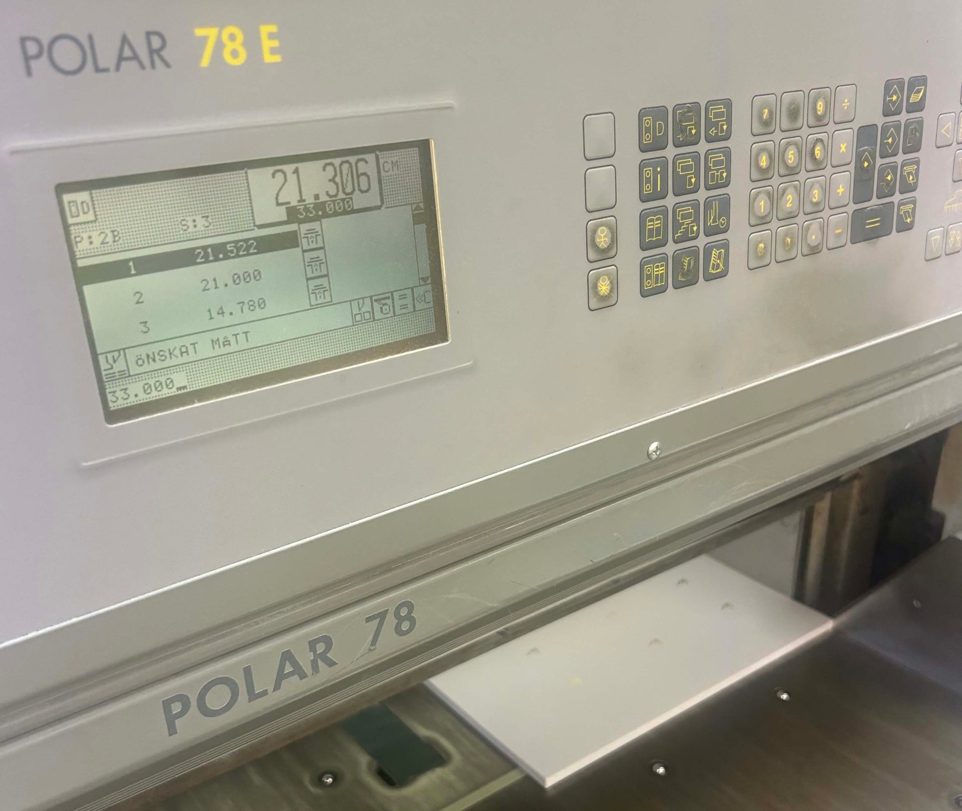 Polar 78 E skärmaskin